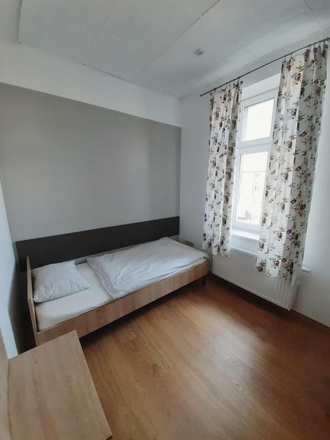 Hostel Katowice Centrum Exteriör bild